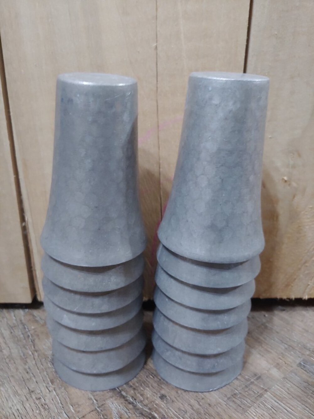 vintage leumas hammered aluminum tumblers total 14
